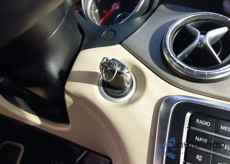 2019 Mercedes-Benz Cla 250 z USA, uszkodzony, nr VIN WDDSJ4EB3KN748731